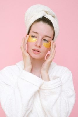 Anti Aging mit den neuartigen Microneedeling Augenpads